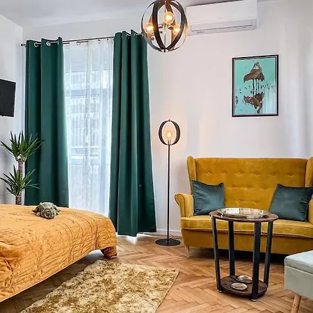 Art Deco Studio In Old Town Bratislava Exterior photo