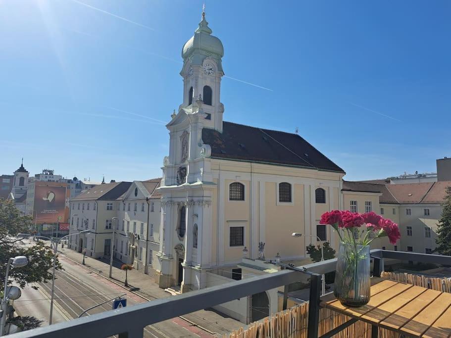 Art Deco Studio In Old Town Apartment Bratislava